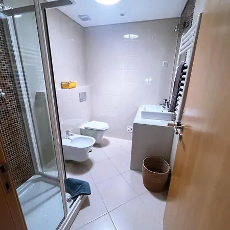 Moradia Fantastica Com Piscina A 5 Min Da 度假居 *
