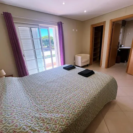 Moradia Fantastica Com Piscina A 5 Min Da * Monte Gordo