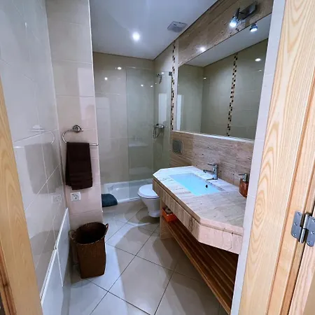 Moradia Fantastica Com Piscina A 5 Min Da * Monte Gordo