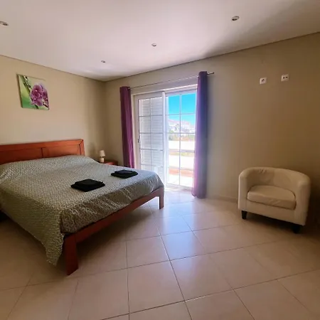 Holiday home Moradia Fantastica Com Piscina A 5 Min Da Monte Gordo