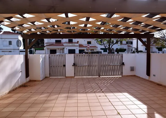 Сasa de vacaciones Moradia Fantastica Com Piscina A 5 Min Da