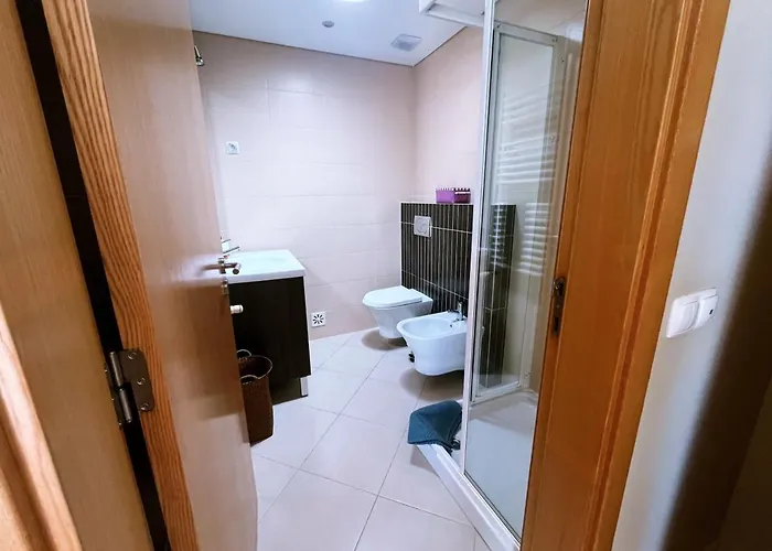 Moradia Fantastica Com Piscina A 5 Min Da *